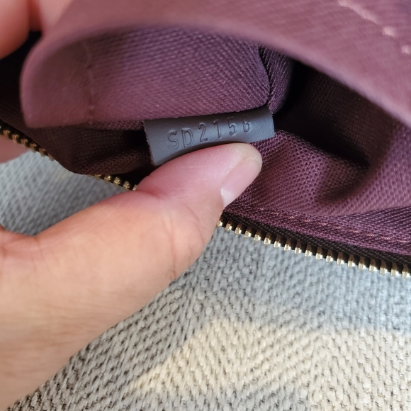 Almost new authentic Louis Vuitton Iena PM - Picture 10 of 15